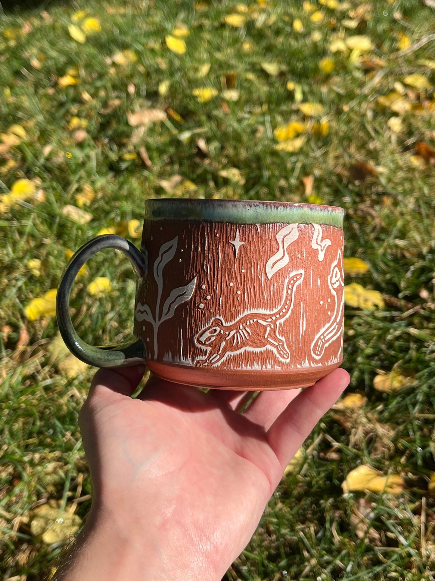 040 Skeletal Critter Chase Mug