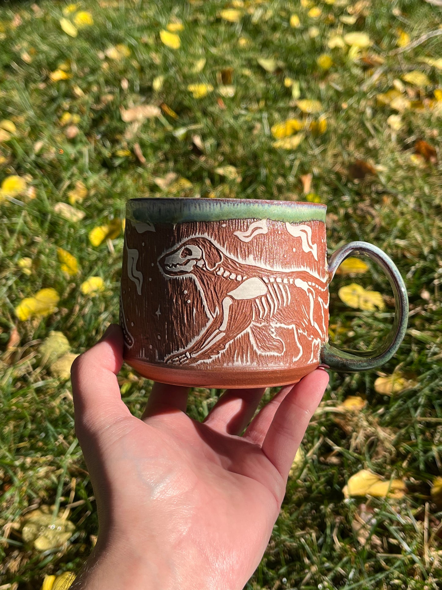 040 Skeletal Critter Chase Mug