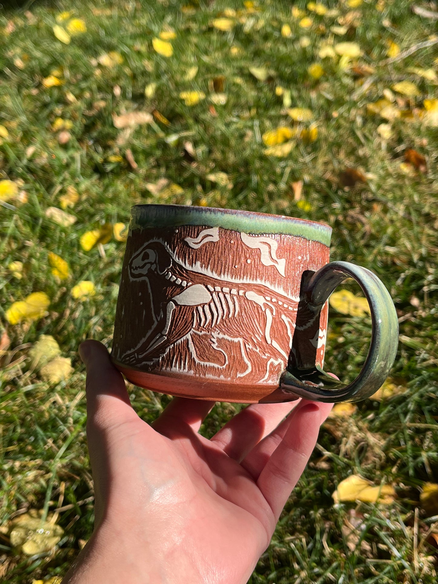 040 Skeletal Critter Chase Mug